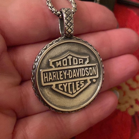 Willie G Necklace Reversible - Picture 5 of 5